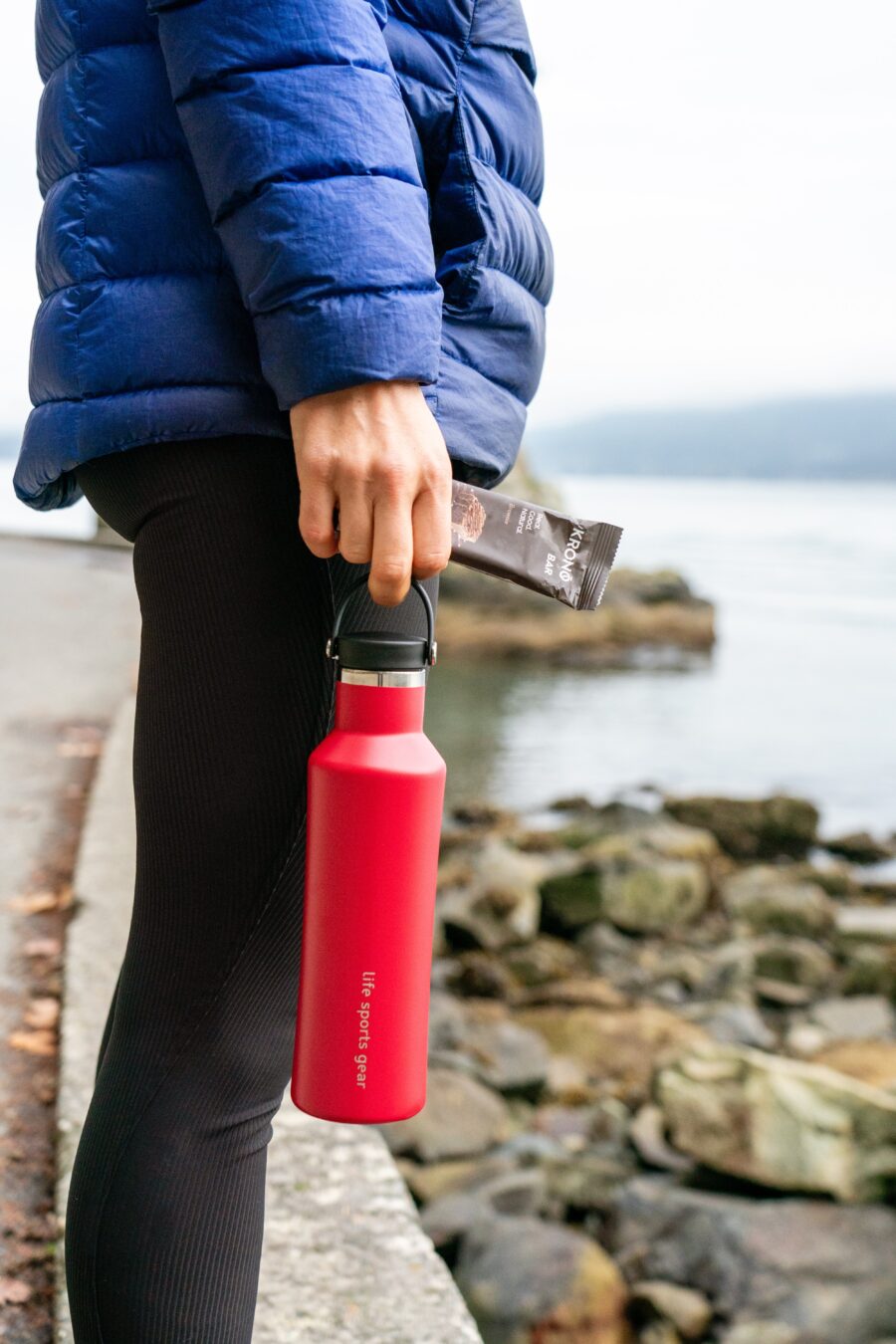 Insulated Stainless Steel Bottle With Carrying Handle - 530ml - Image 18